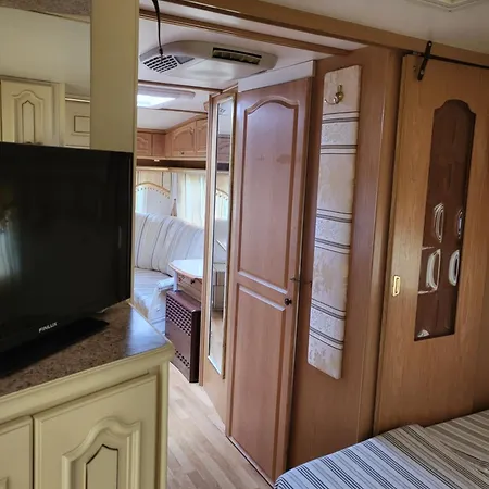 Pirttiniemen Lomakylae * Muurasjärvi