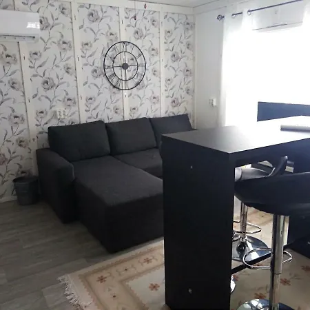 אתר קמפינג Pirttiniemen Lomakylae