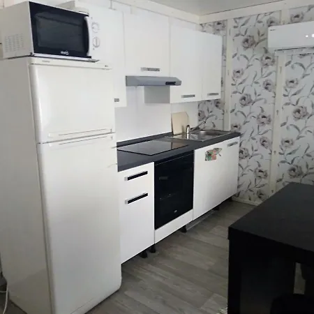 Pirttiniemen Lomakylae אתר קמפינג *