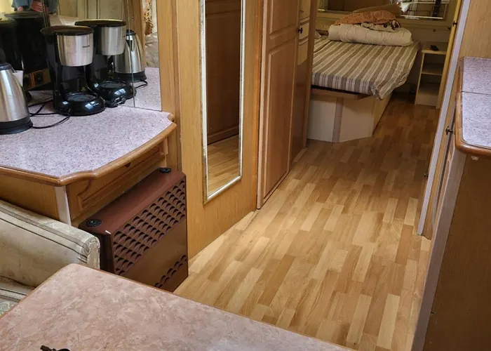 Pirttiniemen Lomakylae Camping *