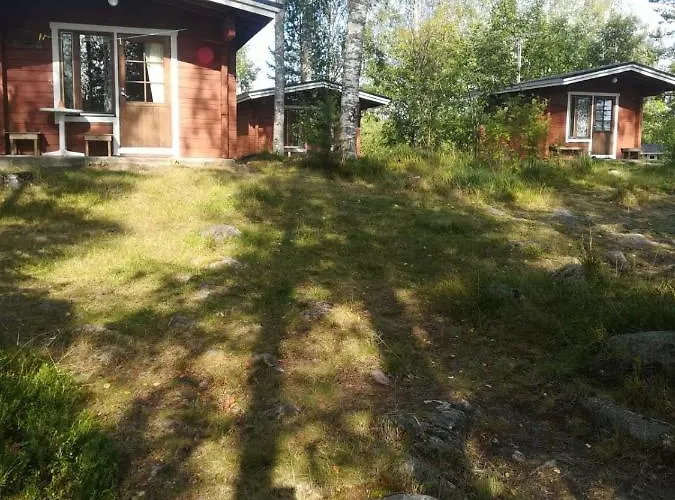 Pirttiniemen Lomakylae Muurasjärvi